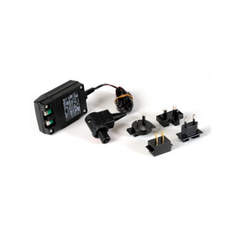 PELI 9438B, Universal Ladegerät